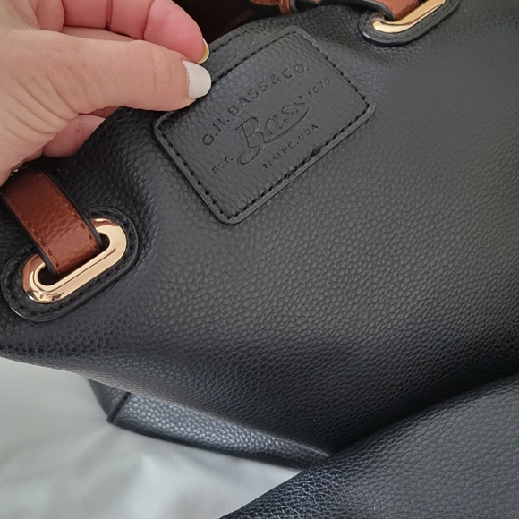 G.H. Bass & Co. 3-in-1 tote, purse and wallet. - Picture 12 of 14